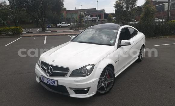 Nunua Ilio tumika Mercedes‒Benz C–Class White Gari ndani ya Manzini nchini Manzini Nunua Ilio tumika Mercedes‒Benz C–Class White Gari ndani ya Manzini nchini Manzini