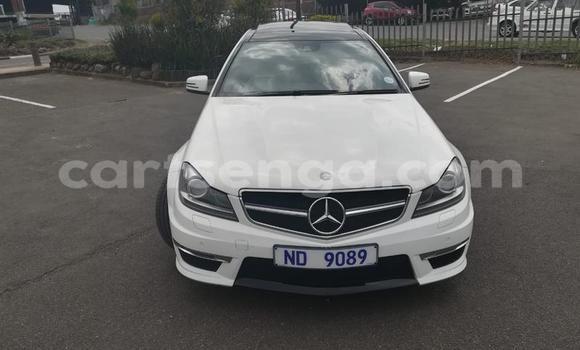 Nunua Ilio tumika Mercedes‒Benz C–Class White Gari ndani ya Manzini nchini Manzini Nunua Ilio tumika Mercedes‒Benz C–Class White Gari ndani ya Manzini nchini Manzini