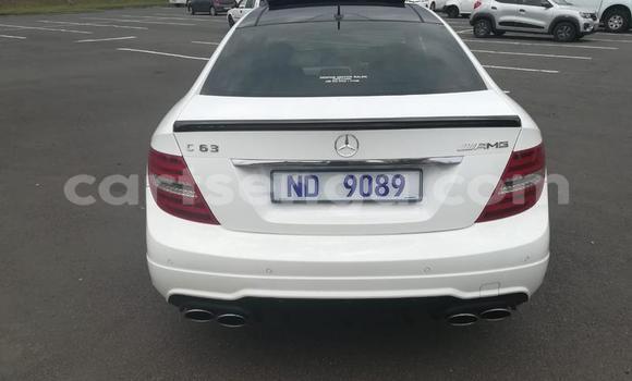 Nunua Ilio tumika Mercedes‒Benz C–Class White Gari ndani ya Manzini nchini Manzini Nunua Ilio tumika Mercedes‒Benz C–Class White Gari ndani ya Manzini nchini Manzini