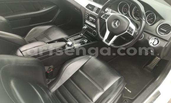 Nunua Ilio tumika Mercedes‒Benz C–Class White Gari ndani ya Manzini nchini Manzini Nunua Ilio tumika Mercedes‒Benz C–Class White Gari ndani ya Manzini nchini Manzini