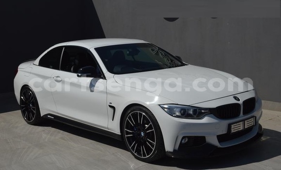 Acheter Occasion Voiture BMW 4er Blanc à Big Bend, Lubombo District Acheter Occasion Voiture BMW 4er Blanc à Big Bend, Lubombo District