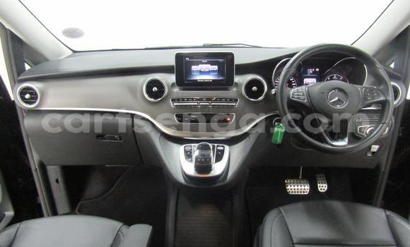 Nunua Ilio tumika Mercedes‒Benz V-klasse Black Gari ndani ya Ezulwini nchini Hhohho Nunua Ilio tumika Mercedes‒Benz V-klasse Black Gari ndani ya Ezulwini nchini Hhohho