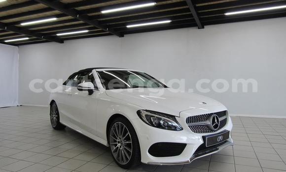 Nunua Ilio tumika Mercedes‒Benz C–Class White Gari ndani ya Mbabane nchini Manzini Nunua Ilio tumika Mercedes‒Benz C–Class White Gari ndani ya Mbabane nchini Manzini