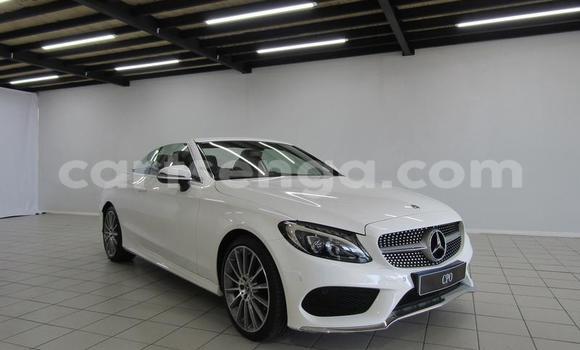 Nunua Ilio tumika Mercedes‒Benz C–Class White Gari ndani ya Mbabane nchini Manzini Nunua Ilio tumika Mercedes‒Benz C–Class White Gari ndani ya Mbabane nchini Manzini