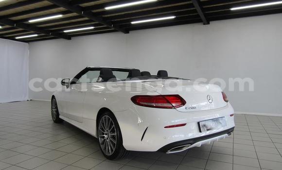 Nunua Ilio tumika Mercedes‒Benz C–Class White Gari ndani ya Mbabane nchini Manzini Nunua Ilio tumika Mercedes‒Benz C–Class White Gari ndani ya Mbabane nchini Manzini