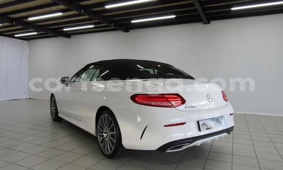 Nunua Ilio tumika Mercedes‒Benz C–Class White Gari ndani ya Mbabane nchini Manzini Nunua Ilio tumika Mercedes‒Benz C–Class White Gari ndani ya Mbabane nchini Manzini