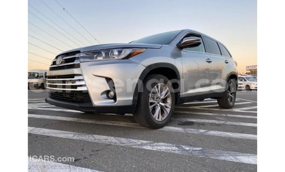 Buy Import Toyota Highlander Other Car in Import - Dubai in Hhohho Buy Import Toyota Highlander Other Car in Import - Dubai in Hhohho