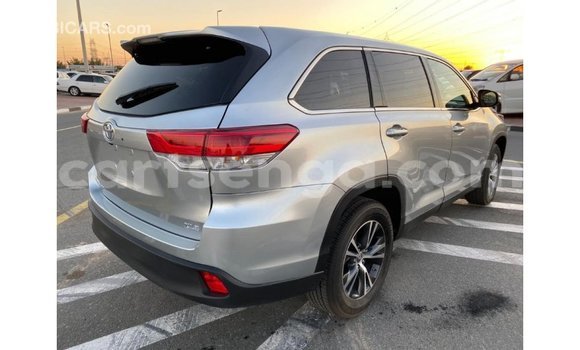 Buy Import Toyota Highlander Other Car in Import - Dubai in Hhohho Buy Import Toyota Highlander Other Car in Import - Dubai in Hhohho