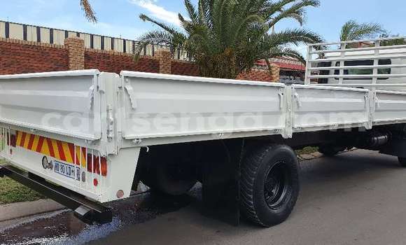 Acheter Occasion Utilitaire Nissan UD Blanc à Mbabane, Manzini Acheter Occasion Utilitaire Nissan UD Blanc à Mbabane, Manzini