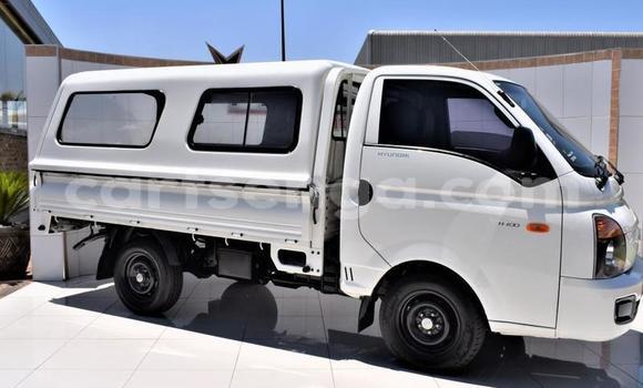 Acheter Occasion Voiture Hyundai H1 Blanc à Ezulwini, Hhohho Acheter Occasion Voiture Hyundai H1 Blanc à Ezulwini, Hhohho