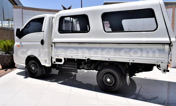 Acheter Occasion Voiture Hyundai H1 Blanc à Ezulwini, Hhohho Acheter Occasion Voiture Hyundai H1 Blanc à Ezulwini, Hhohho
