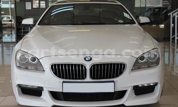Nunua Ilio tumika BMW M6 White Gari ndani ya Ezulwini nchini Hhohho Nunua Ilio tumika BMW M6 White Gari ndani ya Ezulwini nchini Hhohho