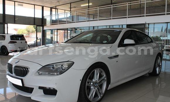 Nunua Ilio tumika BMW M6 White Gari ndani ya Ezulwini nchini Hhohho Nunua Ilio tumika BMW M6 White Gari ndani ya Ezulwini nchini Hhohho
