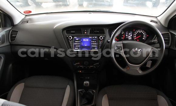 Nunua Ilio tumika Hyundai i20 White Gari ndani ya Ezulwini nchini Hhohho Nunua Ilio tumika Hyundai i20 White Gari ndani ya Ezulwini nchini Hhohho