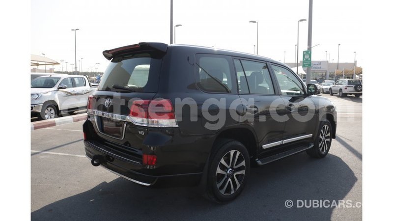 Big with watermark toyota land cruiser hhohho import dubai 14568