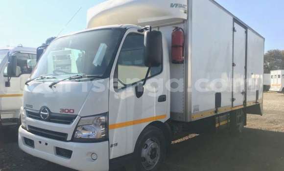 Buy Used Hino 300 Series White Truck in Mbabane in Manzini Buy Used Hino 300 Series White Truck in Mbabane in Manzini