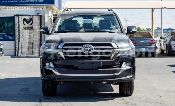 Nunua Imported Toyota Land Cruiser Black Gari ndani ya Import - Dubai nchini Hhohho Nunua Imported Toyota Land Cruiser Black Gari ndani ya Import - Dubai nchini Hhohho