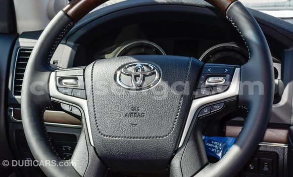 Nunua Imported Toyota Land Cruiser Black Gari ndani ya Import - Dubai nchini Hhohho Nunua Imported Toyota Land Cruiser Black Gari ndani ya Import - Dubai nchini Hhohho