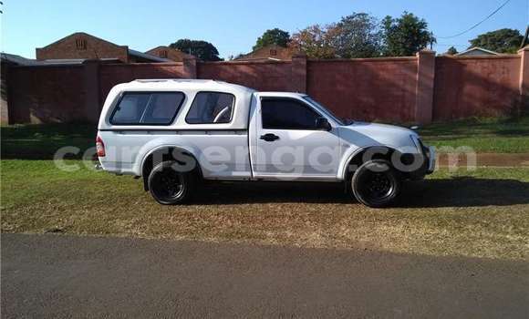 Buy Used Isuzu KB White Car in Mbabane in Manzini Buy Used Isuzu KB White Car in Mbabane in Manzini