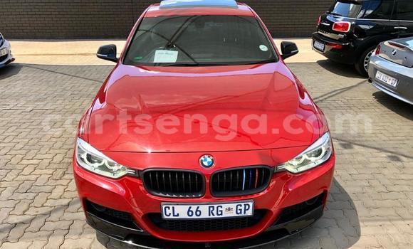 Nunua Ilio tumika BMW 3–Series Red Gari ndani ya Ezulwini nchini Hhohho Nunua Ilio tumika BMW 3–Series Red Gari ndani ya Ezulwini nchini Hhohho