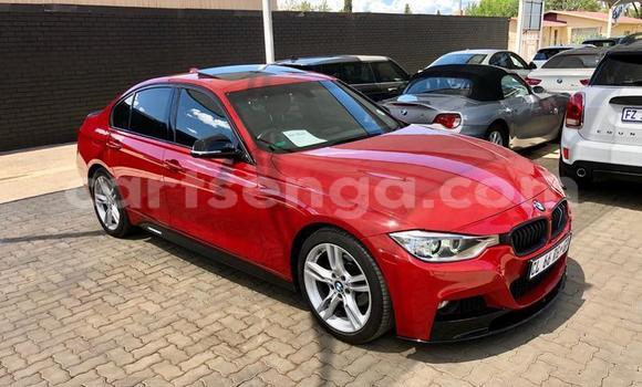 Nunua Ilio tumika BMW 3–Series Red Gari ndani ya Ezulwini nchini Hhohho Nunua Ilio tumika BMW 3–Series Red Gari ndani ya Ezulwini nchini Hhohho