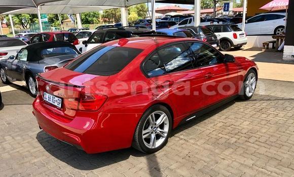 Nunua Ilio tumika BMW 3–Series Red Gari ndani ya Ezulwini nchini Hhohho Nunua Ilio tumika BMW 3–Series Red Gari ndani ya Ezulwini nchini Hhohho