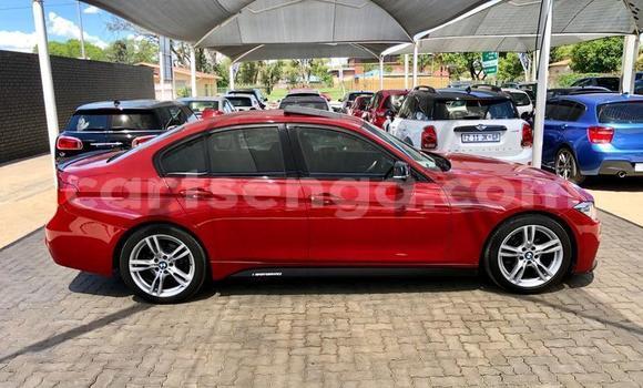 Nunua Ilio tumika BMW 3–Series Red Gari ndani ya Ezulwini nchini Hhohho Nunua Ilio tumika BMW 3–Series Red Gari ndani ya Ezulwini nchini Hhohho
