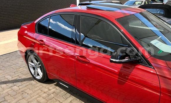 Nunua Ilio tumika BMW 3–Series Red Gari ndani ya Ezulwini nchini Hhohho Nunua Ilio tumika BMW 3–Series Red Gari ndani ya Ezulwini nchini Hhohho