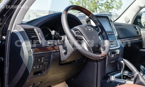 Nunua Imported Toyota Land Cruiser Black Gari ndani ya Import - Dubai nchini Hhohho Nunua Imported Toyota Land Cruiser Black Gari ndani ya Import - Dubai nchini Hhohho