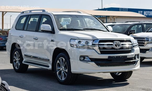 Nunua Imported Toyota Land Cruiser White Gari ndani ya Import - Dubai nchini Hhohho Nunua Imported Toyota Land Cruiser White Gari ndani ya Import - Dubai nchini Hhohho