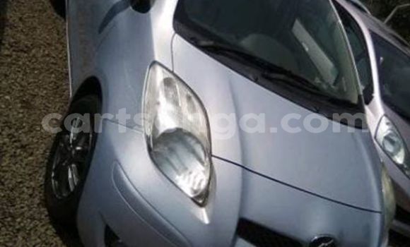 Buy Used Toyota Vitz Red Car in Nhlangano in Shiselweni District Buy Used Toyota Vitz Red Car in Nhlangano in Shiselweni District