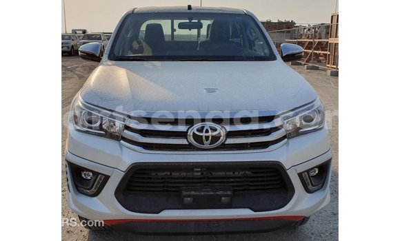 Nunua Imported Toyota Hilux White Gari ndani ya Import - Dubai nchini Hhohho Nunua Imported Toyota Hilux White Gari ndani ya Import - Dubai nchini Hhohho