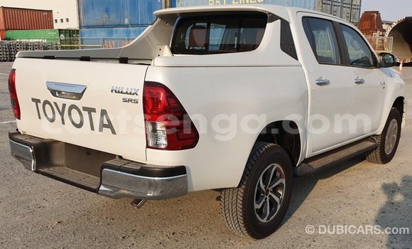 Nunua Imported Toyota Hilux White Gari ndani ya Import - Dubai nchini Hhohho Nunua Imported Toyota Hilux White Gari ndani ya Import - Dubai nchini Hhohho