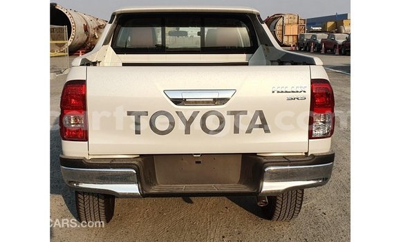 Nunua Imported Toyota Hilux White Gari ndani ya Import - Dubai nchini Hhohho Nunua Imported Toyota Hilux White Gari ndani ya Import - Dubai nchini Hhohho