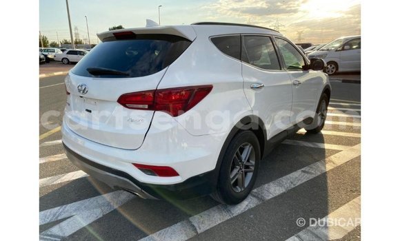 Buy Import Hyundai Santa Fe White Car in Import - Dubai in Hhohho Buy Import Hyundai Santa Fe White Car in Import - Dubai in Hhohho
