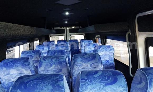 Nunua Ilio tumika Volkswagen Caravelle White Gari ndani ya Ezulwini nchini Hhohho Nunua Ilio tumika Volkswagen Caravelle White Gari ndani ya Ezulwini nchini Hhohho