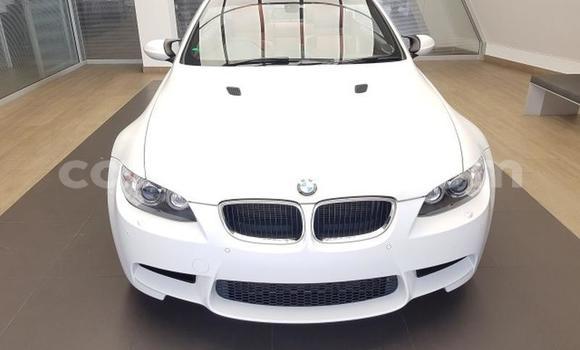 Nunua Ilio tumika BMW M3 White Gari ndani ya Ezulwini nchini Hhohho Nunua Ilio tumika BMW M3 White Gari ndani ya Ezulwini nchini Hhohho