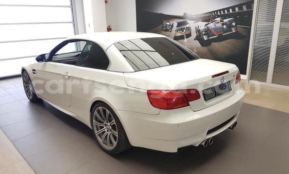 Nunua Ilio tumika BMW M3 White Gari ndani ya Ezulwini nchini Hhohho Nunua Ilio tumika BMW M3 White Gari ndani ya Ezulwini nchini Hhohho