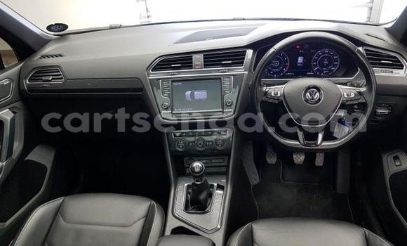 Nunua Ilio tumika Volkswagen Tiguan Silver Gari ndani ya Ezulwini nchini Hhohho Nunua Ilio tumika Volkswagen Tiguan Silver Gari ndani ya Ezulwini nchini Hhohho