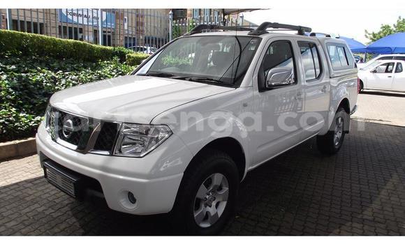 Nunua Ilio tumika Nissan Navara White Gari ndani ya Manzini nchini Manzini Nunua Ilio tumika Nissan Navara White Gari ndani ya Manzini nchini Manzini