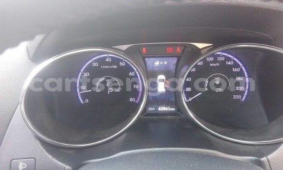 Acheter Occasion Voiture Hyundai ix35 Rouge à Ezulwini, Hhohho Acheter Occasion Voiture Hyundai ix35 Rouge à Ezulwini, Hhohho