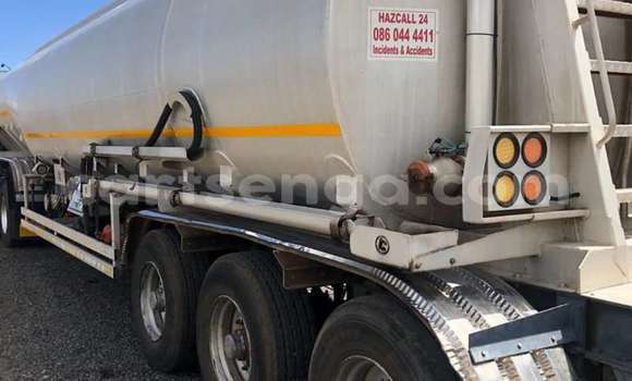 Buy Used Toyota Dyna White Truck in Mbabane in Manzini Buy Used Toyota Dyna White Truck in Mbabane in Manzini