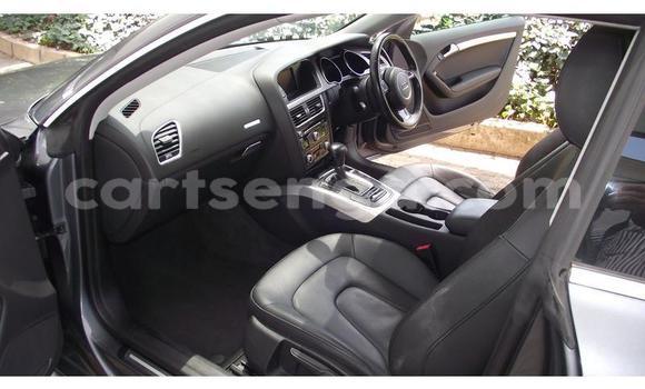 Nunua Ilio tumika Audi A5 Silver Gari ndani ya Ezulwini nchini Hhohho Nunua Ilio tumika Audi A5 Silver Gari ndani ya Ezulwini nchini Hhohho