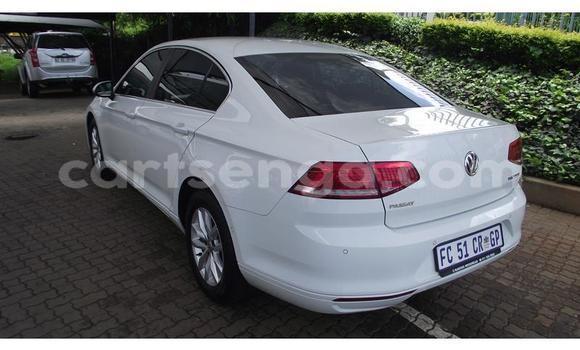 Nunua Ilio tumika Volkswagen Passat White Gari ndani ya Mbabane nchini Manzini Nunua Ilio tumika Volkswagen Passat White Gari ndani ya Mbabane nchini Manzini