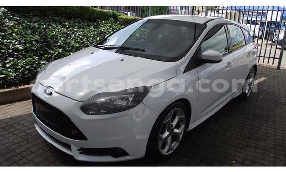 Nunua Ilio tumika Ford Focus ST White Gari ndani ya Ezulwini nchini Hhohho Nunua Ilio tumika Ford Focus ST White Gari ndani ya Ezulwini nchini Hhohho