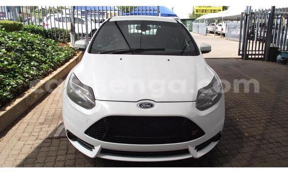 Nunua Ilio tumika Ford Focus ST White Gari ndani ya Ezulwini nchini Hhohho Nunua Ilio tumika Ford Focus ST White Gari ndani ya Ezulwini nchini Hhohho