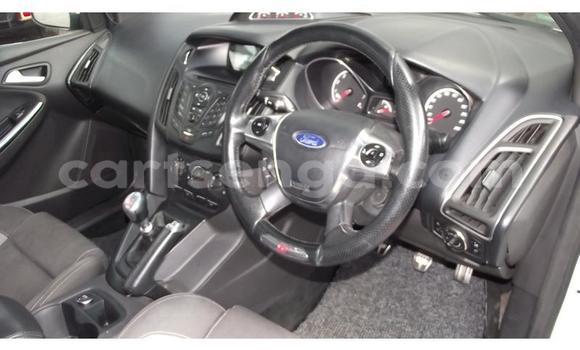 Nunua Ilio tumika Ford Focus ST White Gari ndani ya Ezulwini nchini Hhohho Nunua Ilio tumika Ford Focus ST White Gari ndani ya Ezulwini nchini Hhohho