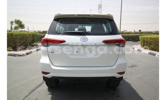 Buy Import Toyota Fortuner White Car in Import - Dubai in Hhohho Buy Import Toyota Fortuner White Car in Import - Dubai in Hhohho