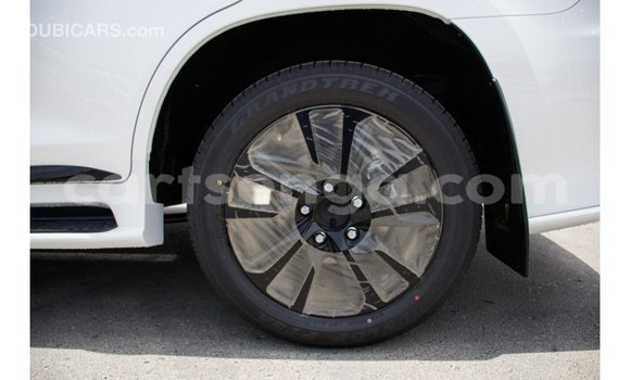 Nunua Imported Lexus LX White Gari ndani ya Import - Dubai nchini Hhohho Nunua Imported Lexus LX White Gari ndani ya Import - Dubai nchini Hhohho