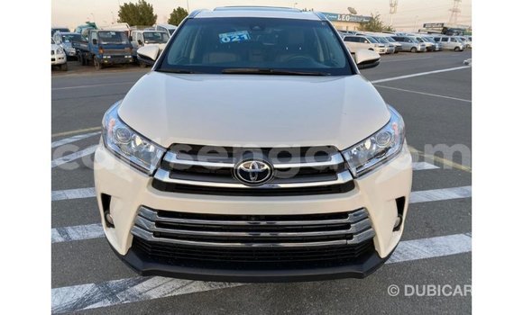 Buy Import Toyota Highlander White Car in Import - Dubai in Hhohho Buy Import Toyota Highlander White Car in Import - Dubai in Hhohho